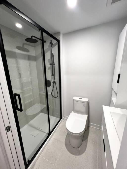 1406 Sainte Elisabeth Montreal